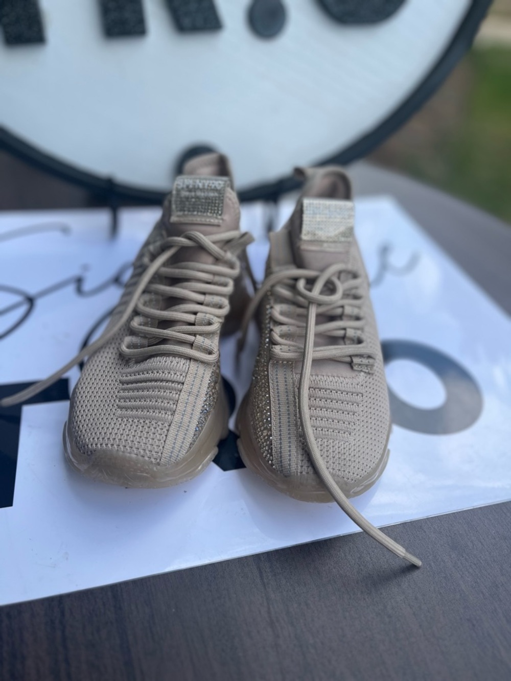 Steve Madden Beige Rhinestone Lace-Up Sneakers NEW Size 6